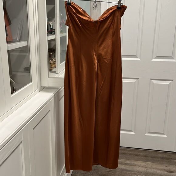 MESHKI (NWT) Harriet Satin Midi High Split Dress, Biscuit, Size L - Picture 8 of 15